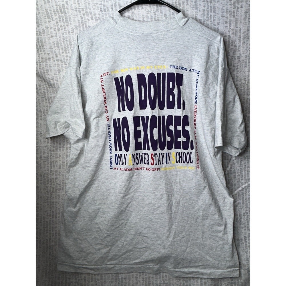 VINTAGE NO DOUBT  SINGLE STITCH FRUIT OF THE LOOM BEST MEN'S SIZE XL USA MADE